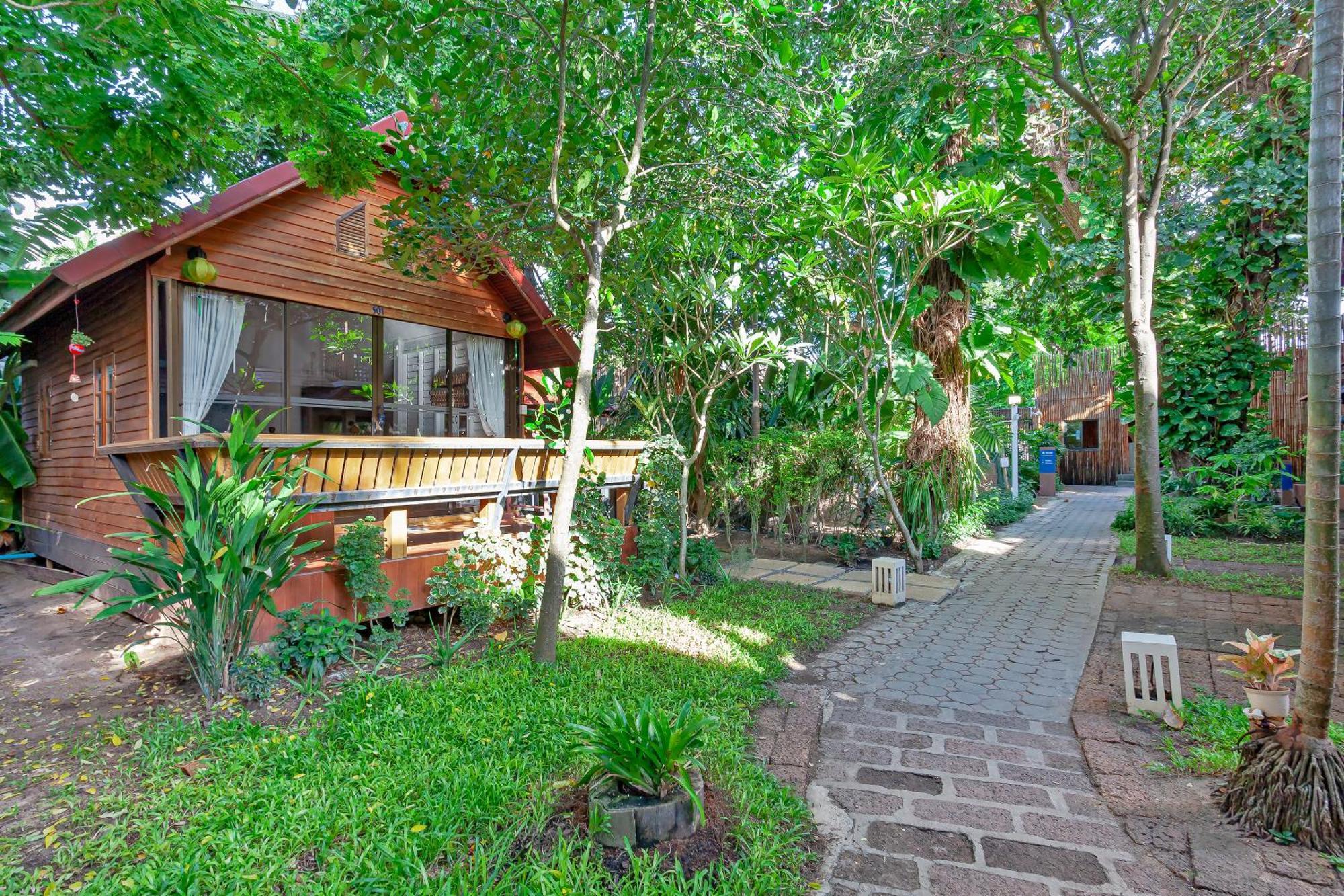 Malibu Beach Resort Chaweng  Exterior photo